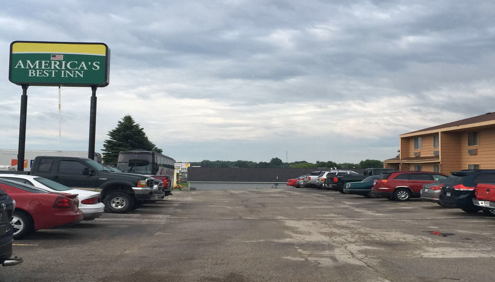 America'S Stay Inn Stewartville Εξωτερικό φωτογραφία